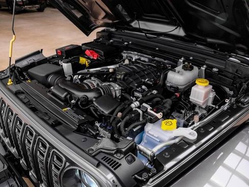 Used 2025 Jeep Gladiator Sport image 86