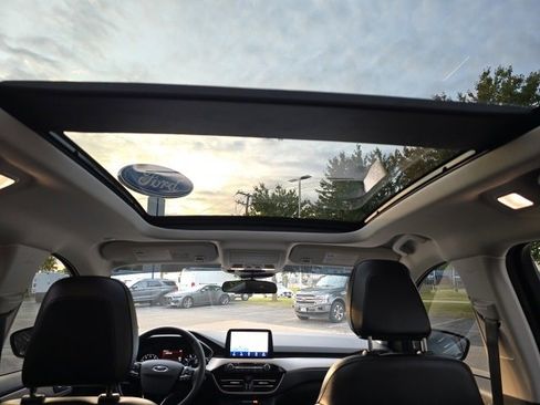 Certified 2022 Ford Escape SEL image 23