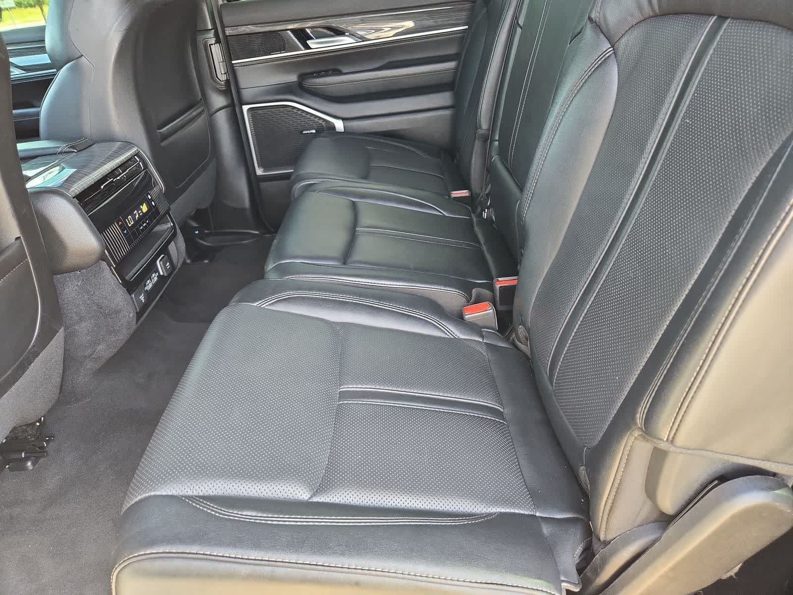Used 2022 Jeep Wagoneer Series II RWD image 18