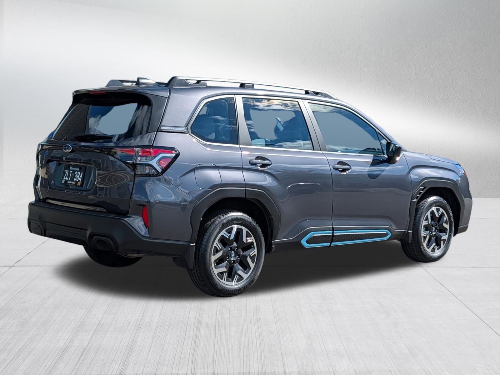 Certified 2025 Subaru Forester AWD/4WD image 3