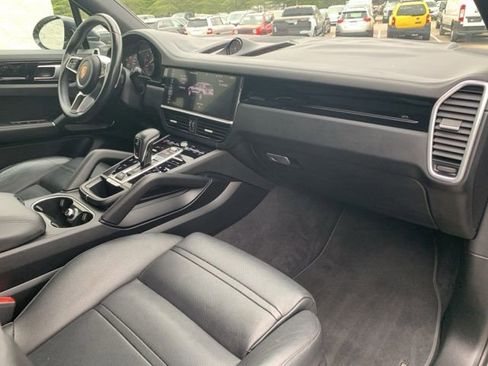 Used 2019 Porsche Cayenne S AWD/4WD image 40