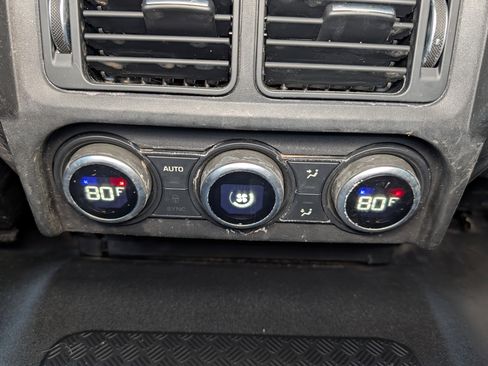 Used 2021 Land Rover Defender 90 First Edition AWD/4WD image 30