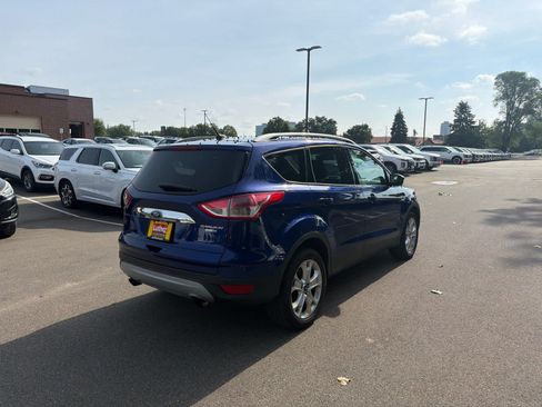 Used 2016 Ford Escape Titanium w/ Equipment Group 301A AWD/4WD image 2