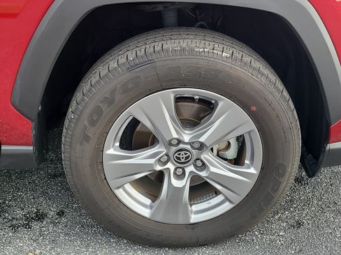 Certified 2024 Toyota RAV4 LE AWD/4WD image 10