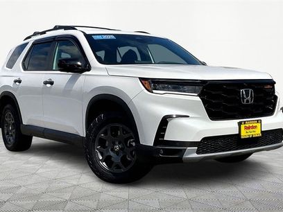 Certified 2025 Honda Pilot TrailSport