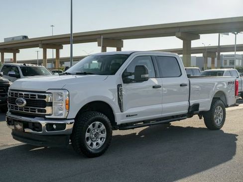 Used 2023 Ford F250 XLT w/ FX4 Off-Road Package image 19