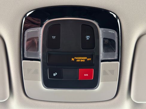 Used 2025 Hyundai Tucson SE image 31