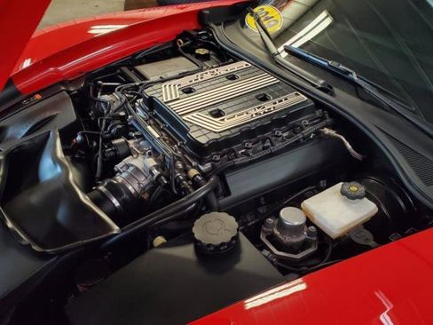 Used 2019 Chevrolet Corvette Z06 RWD image 7