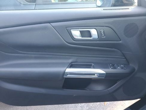 Used 2025 Ford Mustang Premium image 11