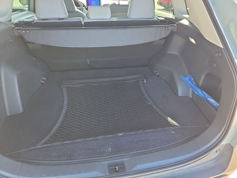 Used 2023 Toyota RAV4 XLE Premium image 14