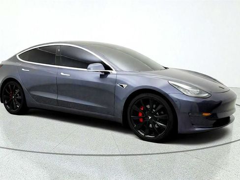 Used 2018 Tesla Model 3 Long Range AWD/4WD image 3