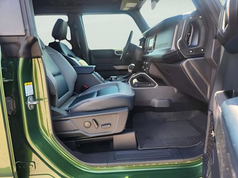 Used 2023 Ford Bronco Outer Banks image 11