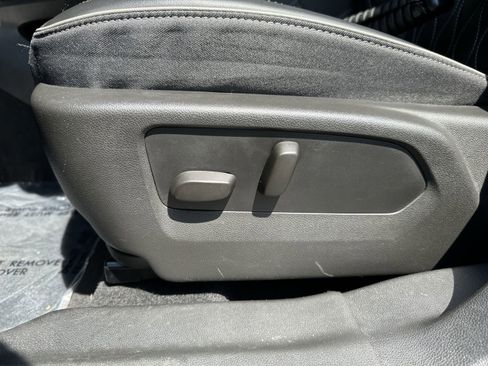 Used 2022 Buick Envision Avenir w/ Technology Package II FWD image 14
