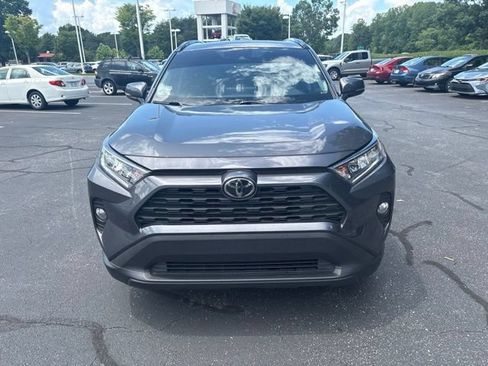 Used 2020 Toyota RAV4 XLE Premium FWD image 5