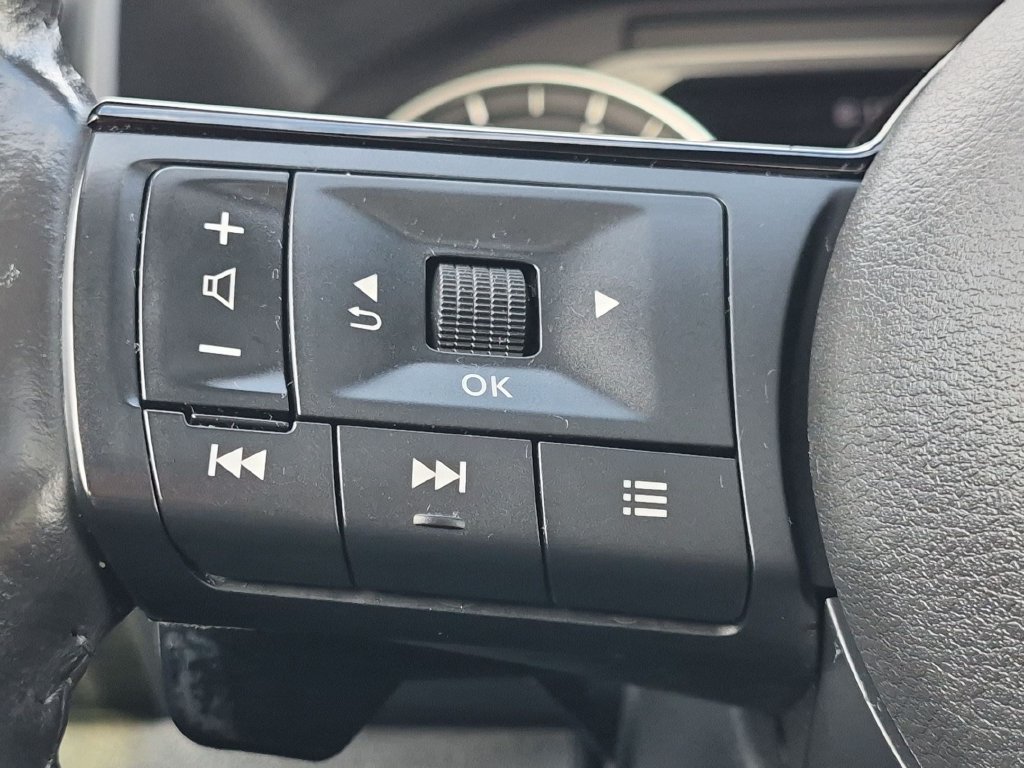 Used 2023 Nissan Rogue SV w/ SV Premium B Package AWD/4WD image 15
