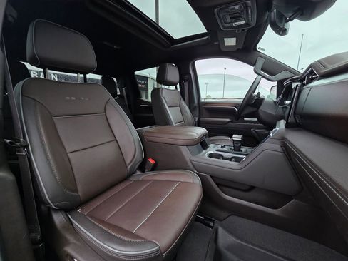 Used 2024 GMC Sierra 1500 Denali w/ Denali Reserve Package RWD image 29
