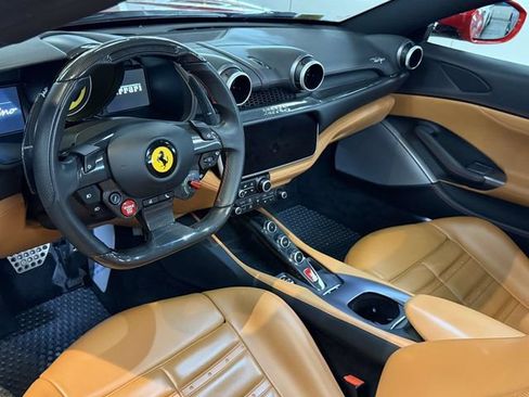 Used 2019 Ferrari Portofino RWD image 14