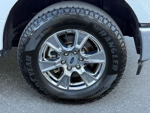 Used 2017 Ford F150 XLT w/ Equipment Group 301A Mid AWD/4WD image 29