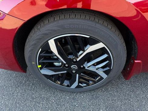 New 2025 Nissan Versa SR w/ Trunk Package image 9