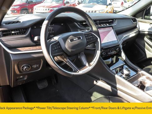 New 2025 Jeep Grand Cherokee Limited w/ Luxury Tech Group II image 4