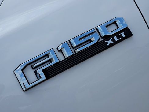 Used 2020 Ford F150 XLT w/ Equipment Group 302A Luxury AWD/4WD image 11