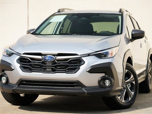 Used 2026 Subaru Crosstrek 2.5i Premium AWD/4WD image 3