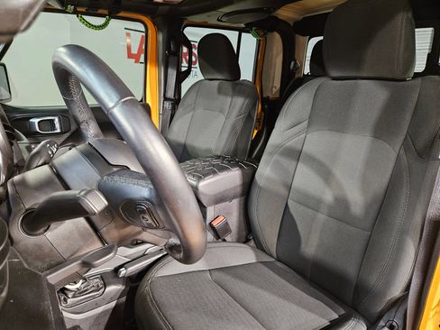 Used 2021 Jeep Gladiator Sport AWD/4WD image 24