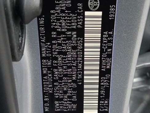 Used 2024 Toyota Camry XSE image 30