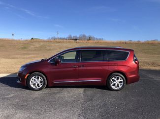 Used 2020 Chrysler Pacifica Touring-L video 2