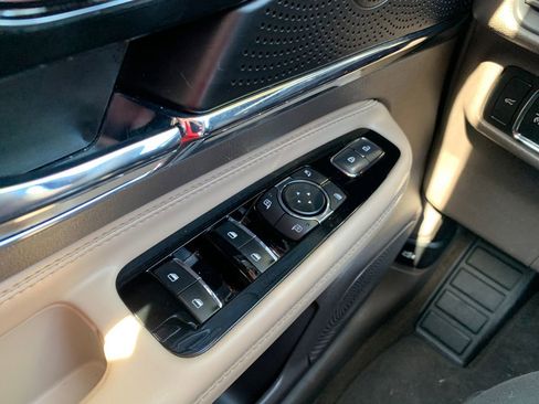 Used 2023 Lincoln Corsair FWD w/ Equipment Group 101A image 22