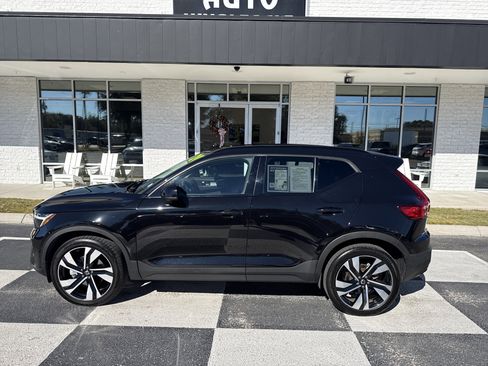 Used 2024 Volvo XC40 B5 Plus w/ Protection Package Premier image 1