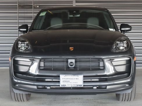 Used 2026 Porsche Macan AWD/4WD image 8