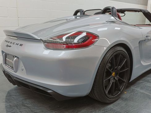 Used 2016 Porsche Boxster Spyder image 23