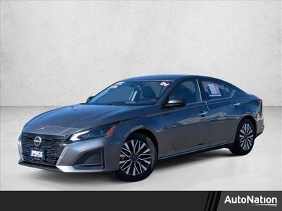 Used 2024 Nissan Altima 2.5 SV