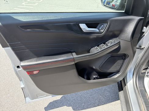 Certified 2024 Ford Escape ST-Line AWD/4WD image 6