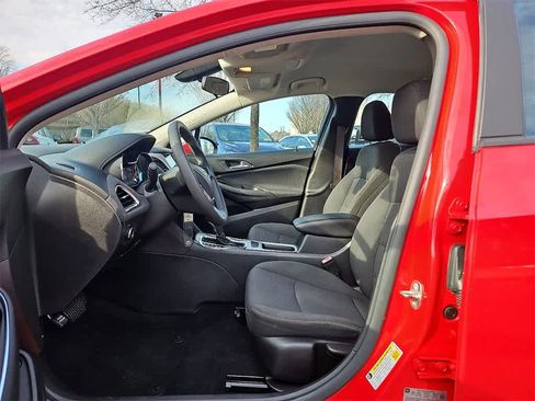 Used 2017 Chevrolet Cruze LS image 10