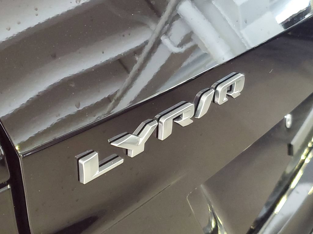 New 2026 Cadillac Lyriq V w/ LPO, Bronce Accent Package AWD/4WD image 11