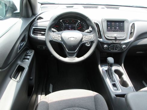 Used 2024 Chevrolet Equinox LT FWD image 15