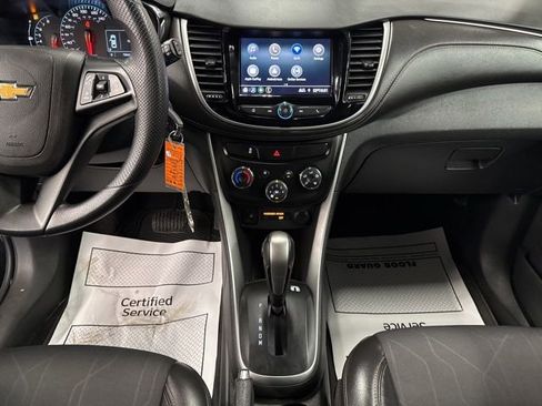 Used 2021 Chevrolet Trax LT AWD/4WD image 18
