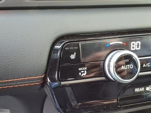 Used 2025 Honda Pilot TrailSport image 26