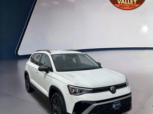 Used 2025 Volkswagen Taos S image 1