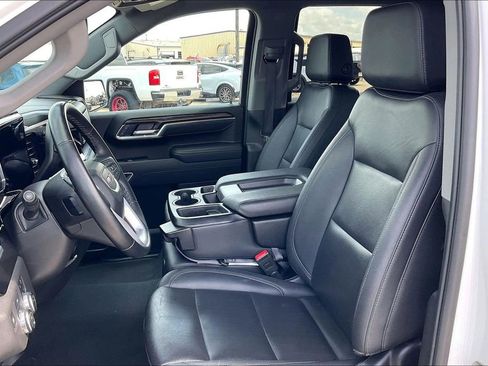 Used 2025 GMC Sierra 1500 SLT image 18