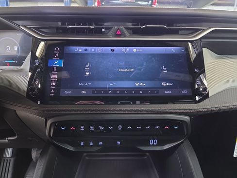 New 2026 Jeep Cherokee Limited image 16