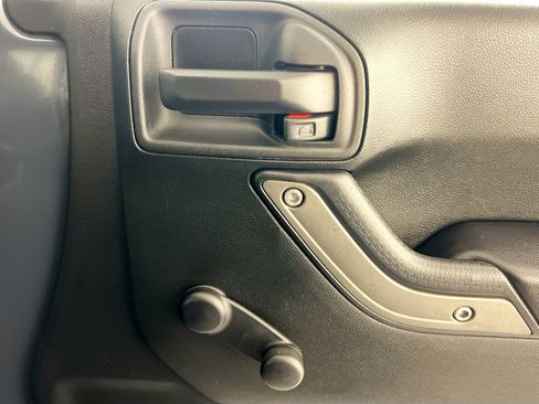 Used 2017 Jeep Wrangler Unlimited Sport w/ Max Tow Package image 25