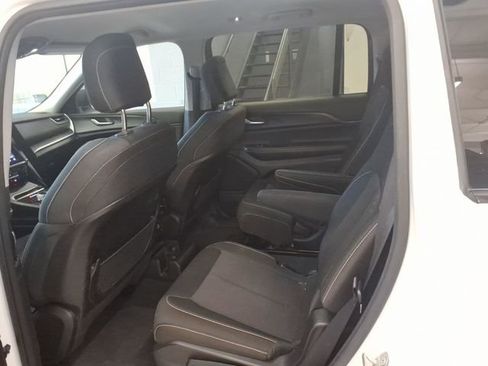 Used 2023 Jeep Grand Cherokee L Laredo w/ Luxury Tech Group I image 6