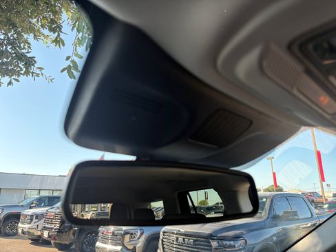 Used 2026 Ford Expedition Active RWD image 19