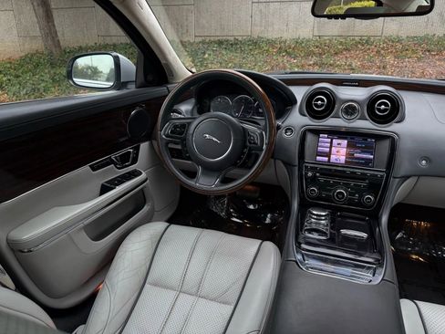 Used 2014 Jaguar XJ L Portfolio image 21