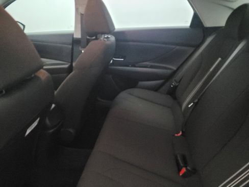 Used 2023 Hyundai Elantra SEL w/ Cargo Package FWD image 18