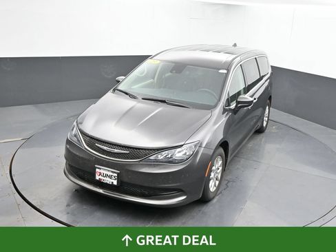 Used 2023 Chrysler Voyager LX FWD image 44