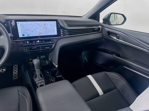 Used 2026 Toyota Camry SE w/ Multimedia Upgrade Package FWD image 24